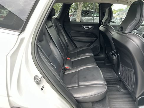 Used 2023 Volvo XC60 B5 Ultimate w/ Protection Package Premier FWD image 19
