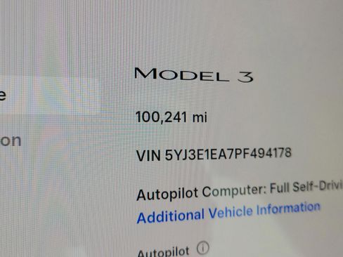 Used 2023 Tesla Model 3 Standard Range image 21