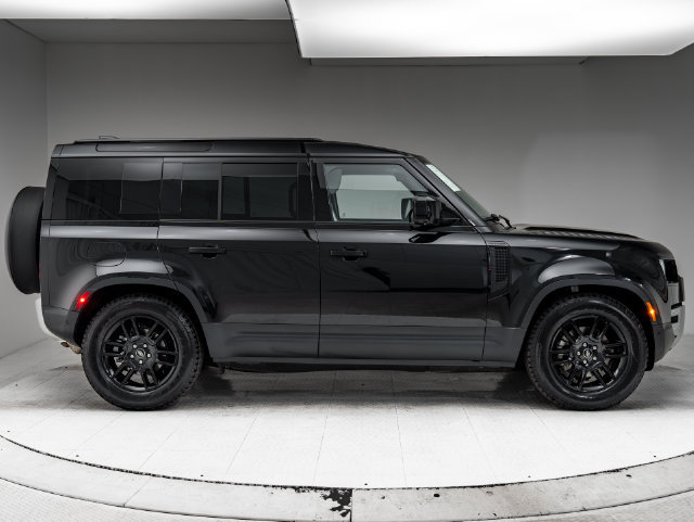 Used 2025 Land Rover Defender 110 S AWD/4WD image 28