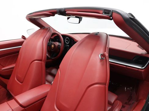 Used 2022 Porsche 911 Carrera image 87
