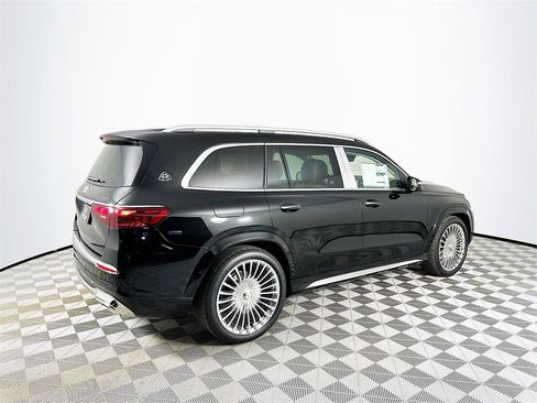 Used 2026 Mercedes-Benz Maybach GLS 600 4MATIC image 7