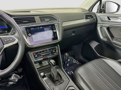 Used 2023 Volkswagen Tiguan SE AWD/4WD image 26