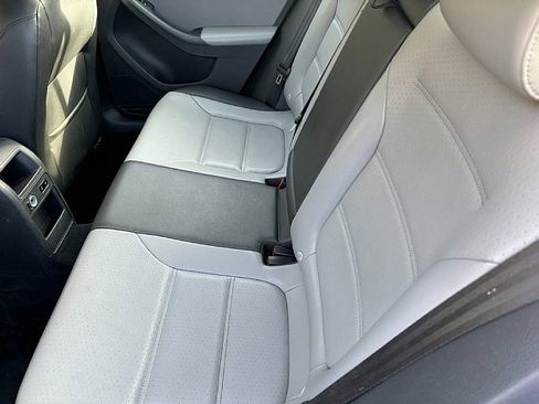 Used 2013 Volkswagen Jetta SE image 10
