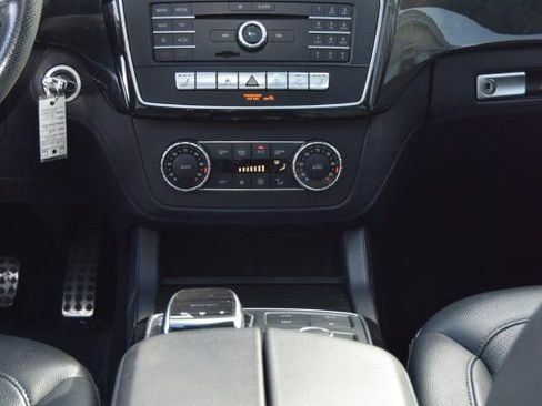 Used 2019 Mercedes-Benz GLE 43 AMG 4MATIC w/ Premium 3 Package image 23