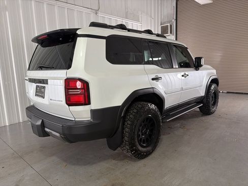 Used 2024 Toyota Land Cruiser image 7