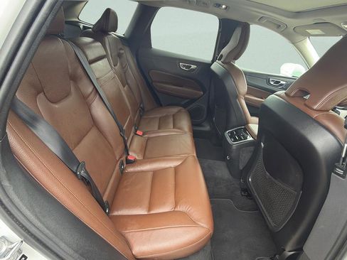 Used 2020 Volvo XC60 T6 Inscription image 12