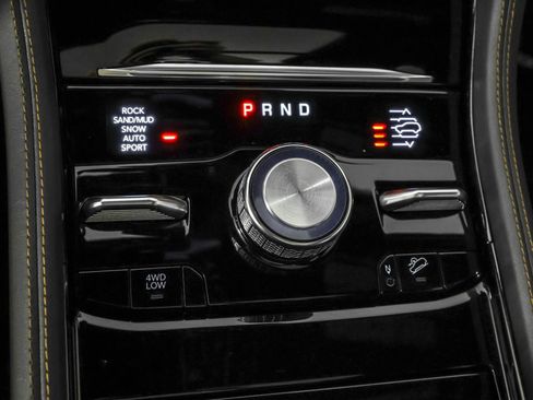 Used 2024 Jeep Grand Cherokee L Summit AWD/4WD image 35