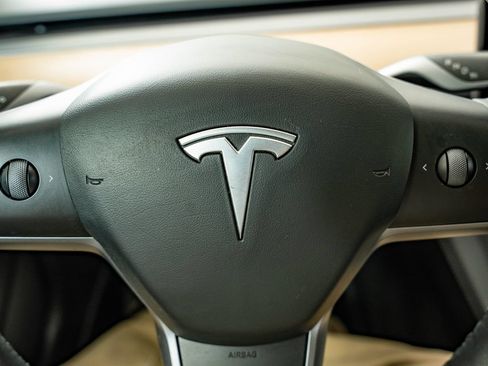 Used 2023 Tesla Model 3 Standard Range RWD image 27