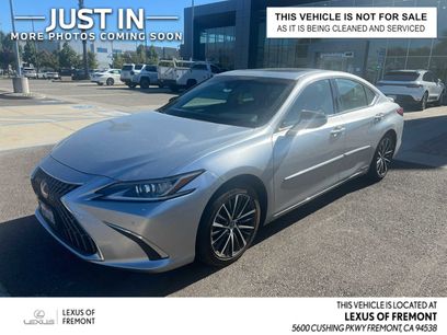 Used 2022 Lexus ES 300h w/ Premium Package