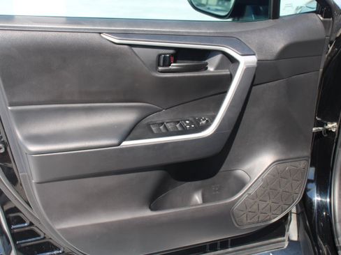 Certified 2024 Toyota RAV4 LE AWD/4WD image 10