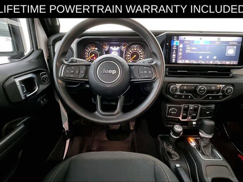 Used 2025 Jeep Gladiator Sport AWD/4WD image 7