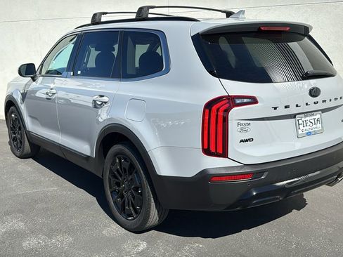 Used 2021 Kia Telluride EX w/ EX Premium Package image 4