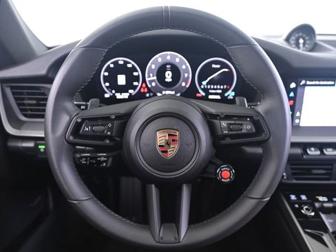 Used 2025 Porsche 911 Carrera image 33