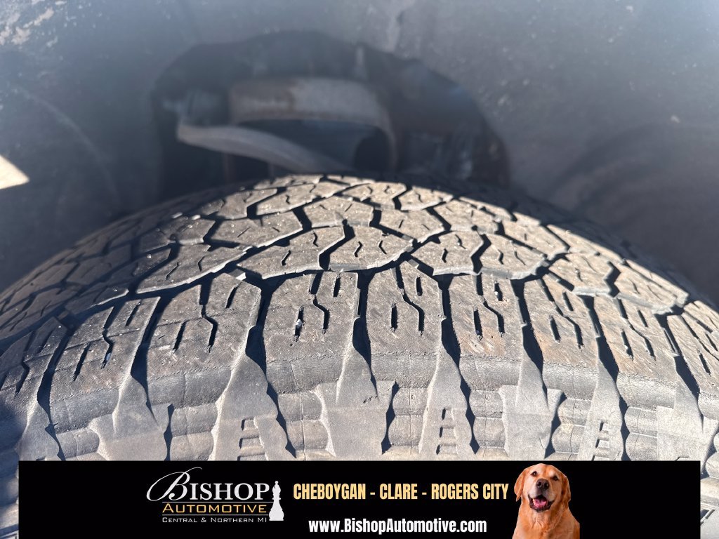 Used 2023 Chevrolet Silverado 1500 RST AWD/4WD image 18