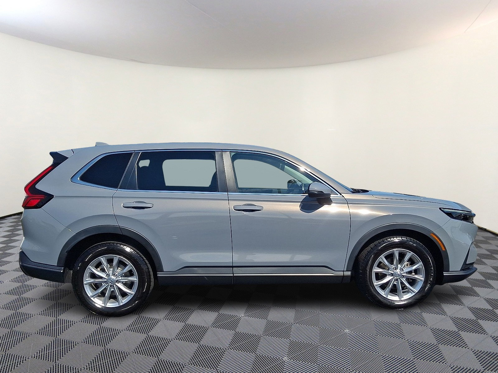 Used 2024 Honda CR-V EX image 8