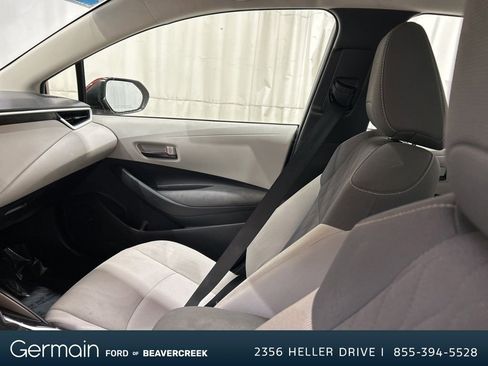 Used 2022 Toyota Corolla LE image 25