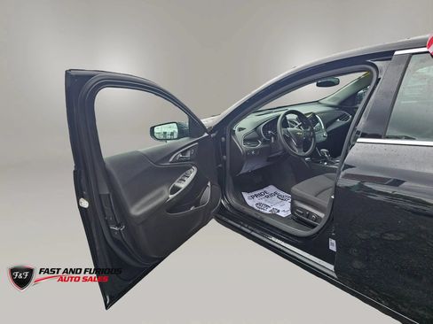 Used 2025 Chevrolet Malibu LT FWD image 9