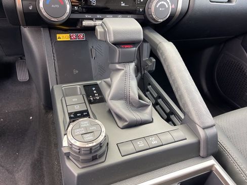 New 2025 Toyota 4Runner TRD Off-Road Premium AWD/4WD image 14
