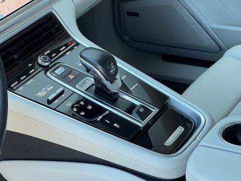 Used 2023 Porsche Panamera 4 Platinum Edition AWD/4WD image 21