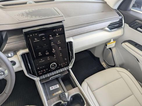 New 2026 GMC Acadia Denali w/ Super Cruise Package image 19