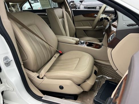 Used 2014 Mercedes-Benz CLS 550 4MATIC image 13