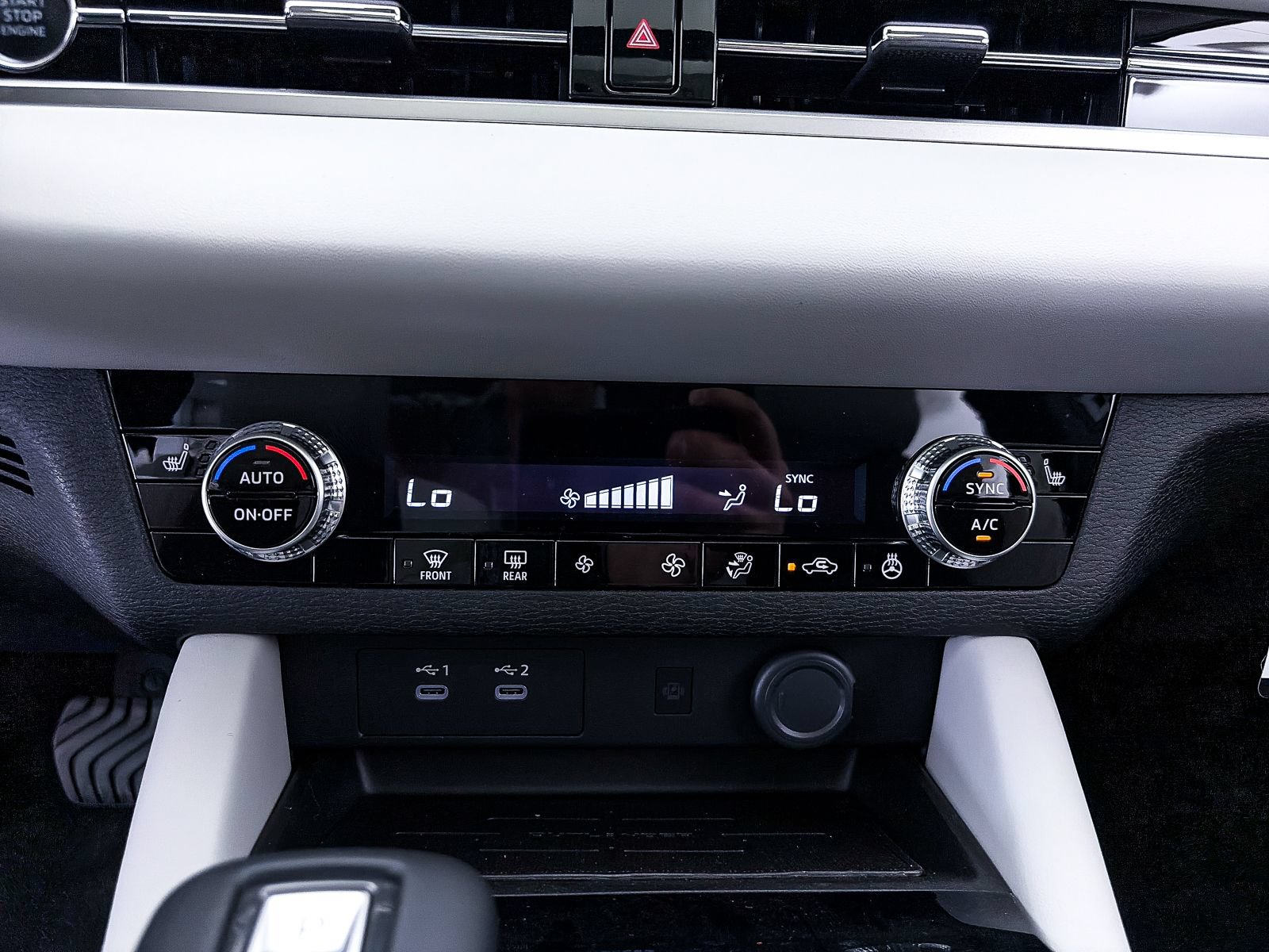 Used 2026 Mitsubishi Outlander SE FWD image 19