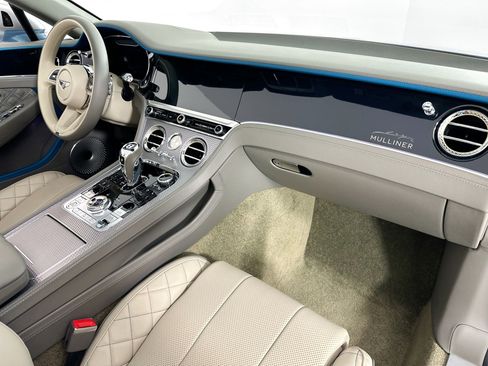Used 2021 Bentley Continental GT V8 image 2