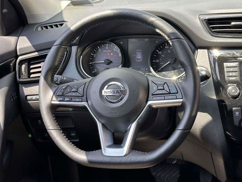 Used 2022 Nissan Rogue Sport SV w/ Technology Package AWD/4WD image 14