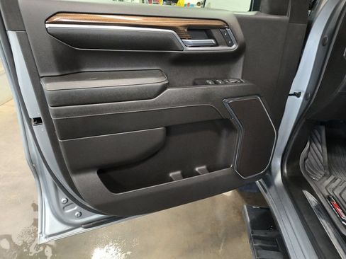 Used 2023 Chevrolet Silverado 1500 LT AWD/4WD image 10