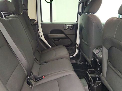 Used 2023 Jeep Gladiator Overland AWD/4WD image 23