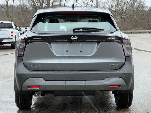 New 2026 Nissan Kicks S image 32