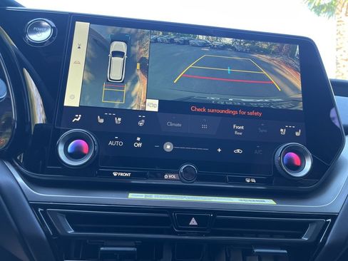 New 2026 Lexus TX 500h AWD image 27