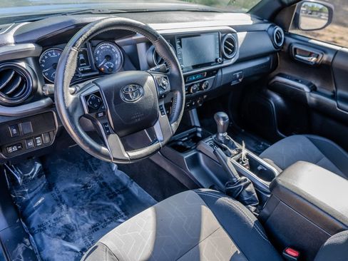 Used 2021 Toyota Tacoma TRD Sport w/ Technology Package RWD image 14