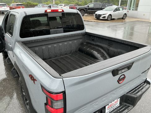Used 2023 Nissan Frontier PRO-4X w/ Tow Package AWD/4WD image 22