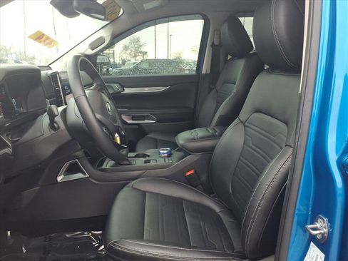 Used 2024 Ford Ranger Lariat w/ Advanced Towing Package image 16