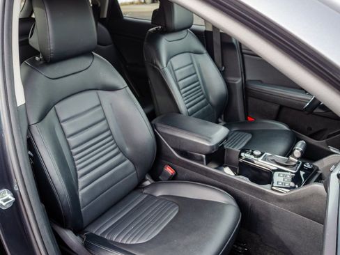 Used 2023 Kia Sportage SX image 37