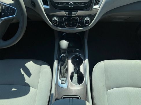 Used 2024 Chevrolet Malibu LT FWD image 11