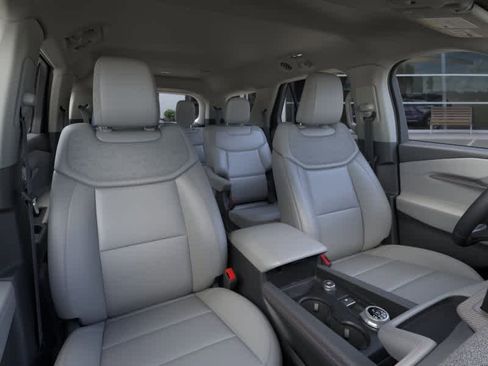 New 2026 Ford Explorer Active RWD image 10