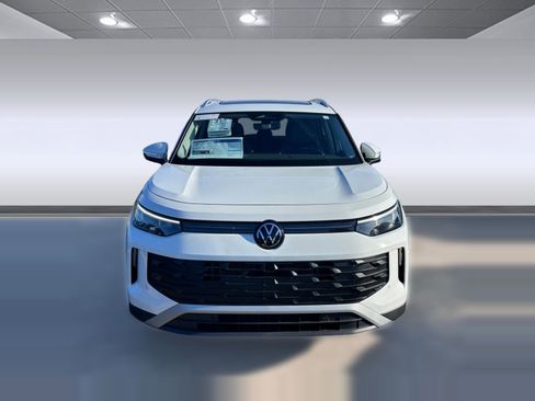 New 2026 Volkswagen Tiguan SE FWD image 5