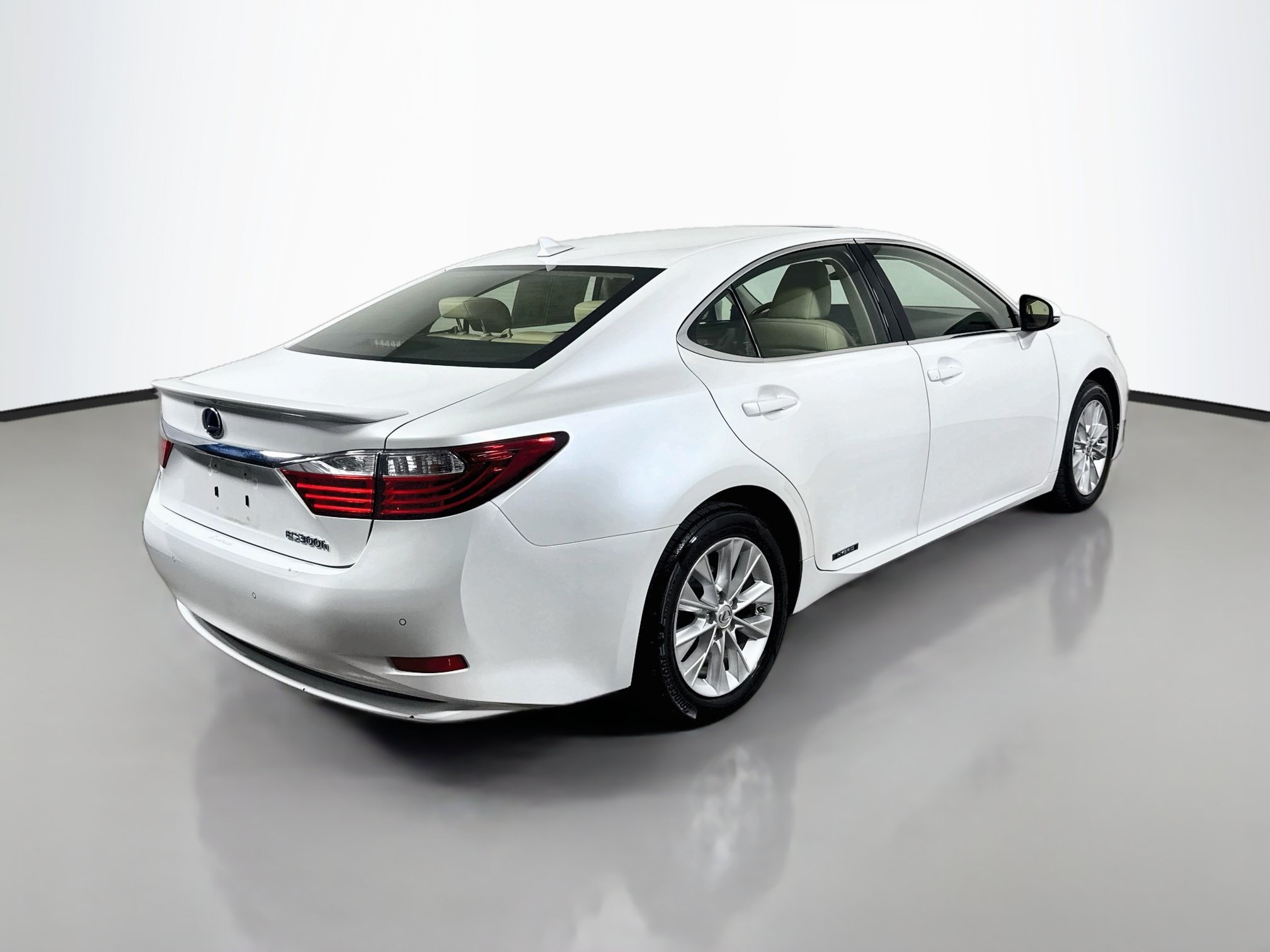 Used 2013 Lexus ES 300h w/ Luxury Pkg FWD image 6