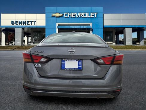 Used 2025 Nissan Altima 2.5 SV FWD image 5