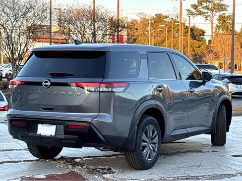New 2026 Nissan Pathfinder SV image 20
