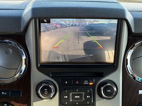 Used 2015 Ford F350 Lariat image 21