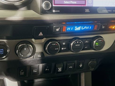 Certified 2022 Toyota Tacoma Limited image 15
