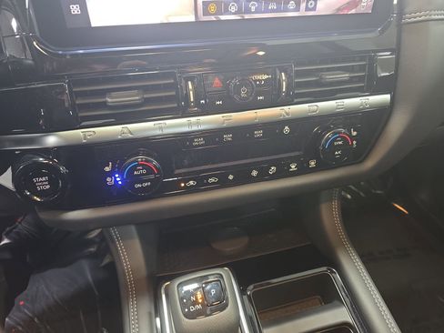 New 2026 Nissan Pathfinder Platinum AWD/4WD image 24