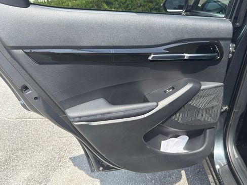 Used 2023 Kia Seltos S w/ Navigation Package FWD image 22