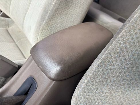 Used 2000 MAZDA Protege DX image 38