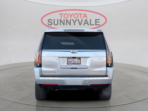 Used 2020 Cadillac Escalade ESV Luxury image 8