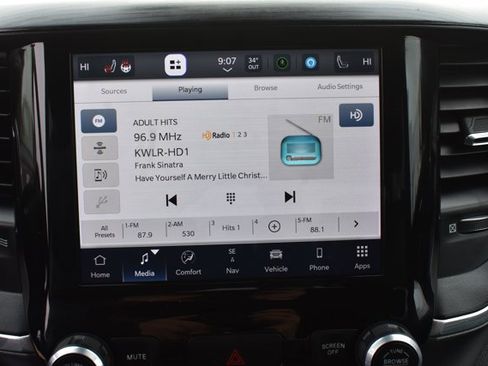 Used 2023 RAM 1500 Laramie image 24