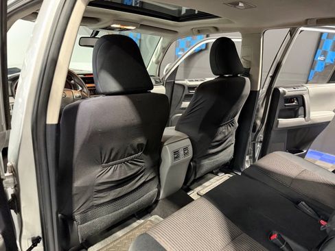 Used 2011 Toyota 4Runner SR5 w/ Convenience Pkg AWD/4WD image 20